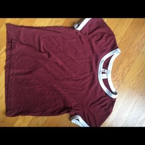 Casual tee from Everlane with a sporty vibe